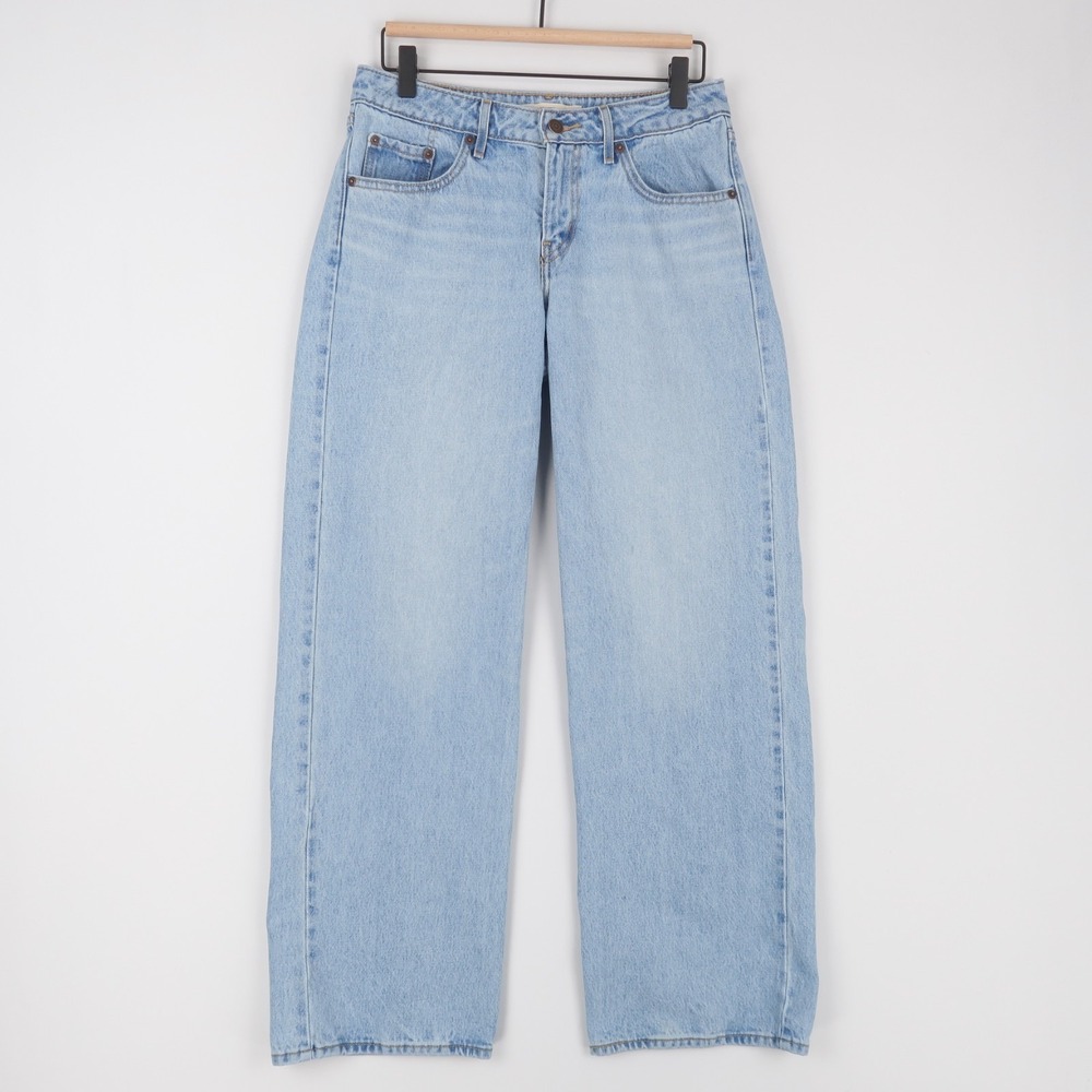 Levi’s low loose light wash Jean